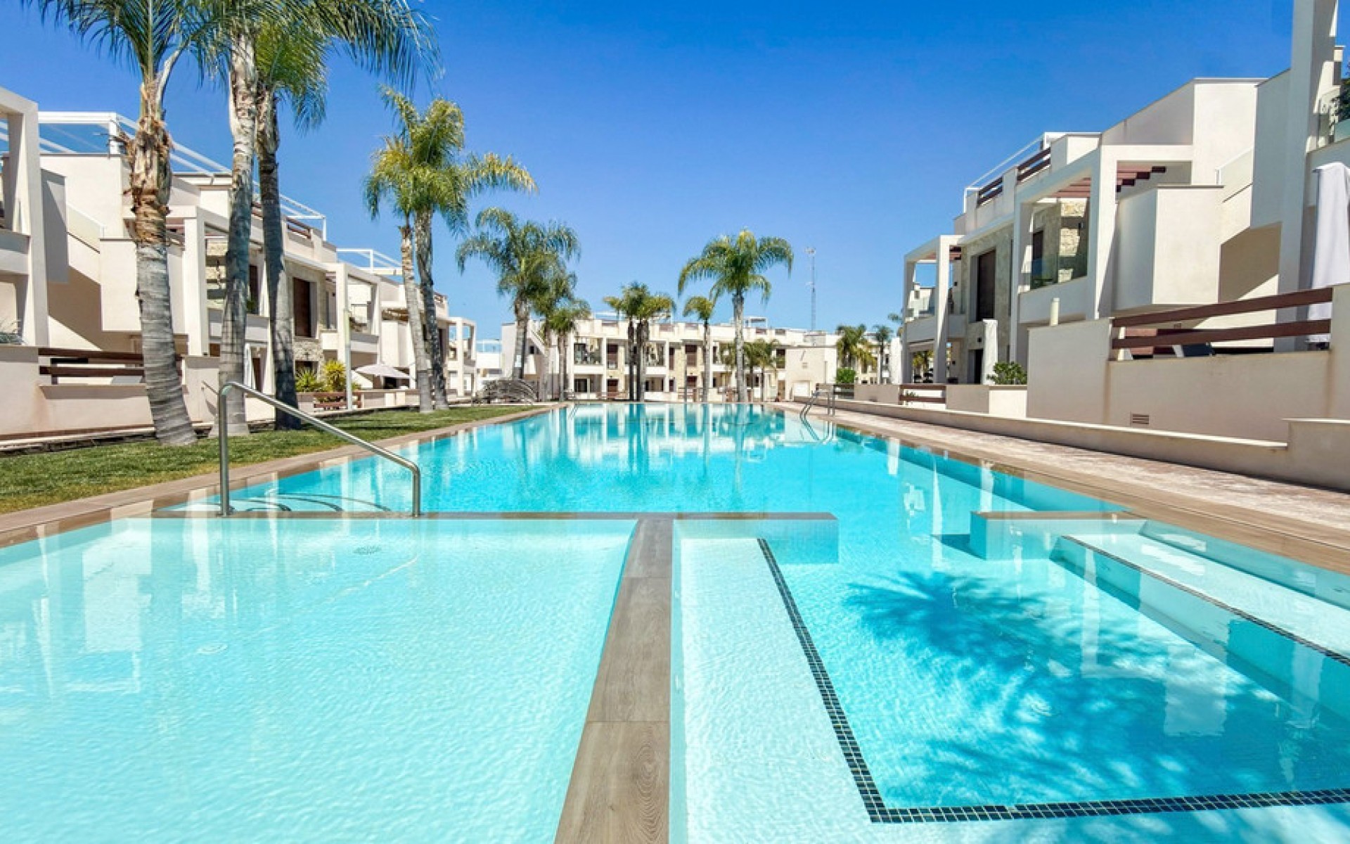 Resale - Apartment - Torrevieja - Torrevieja Centro