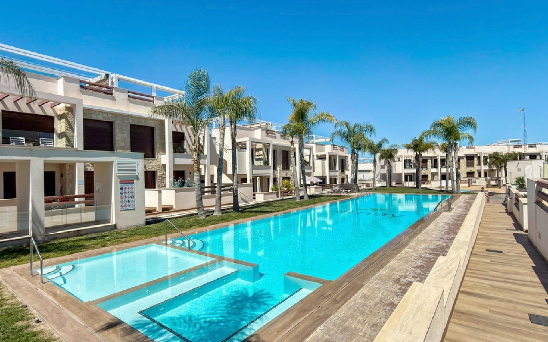 Resale - Apartment - Torrevieja - Torrevieja Centro