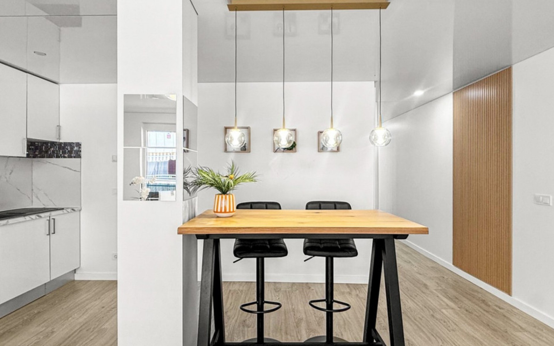 Resale - Apartment - Torrevieja - Torrevieja Centro