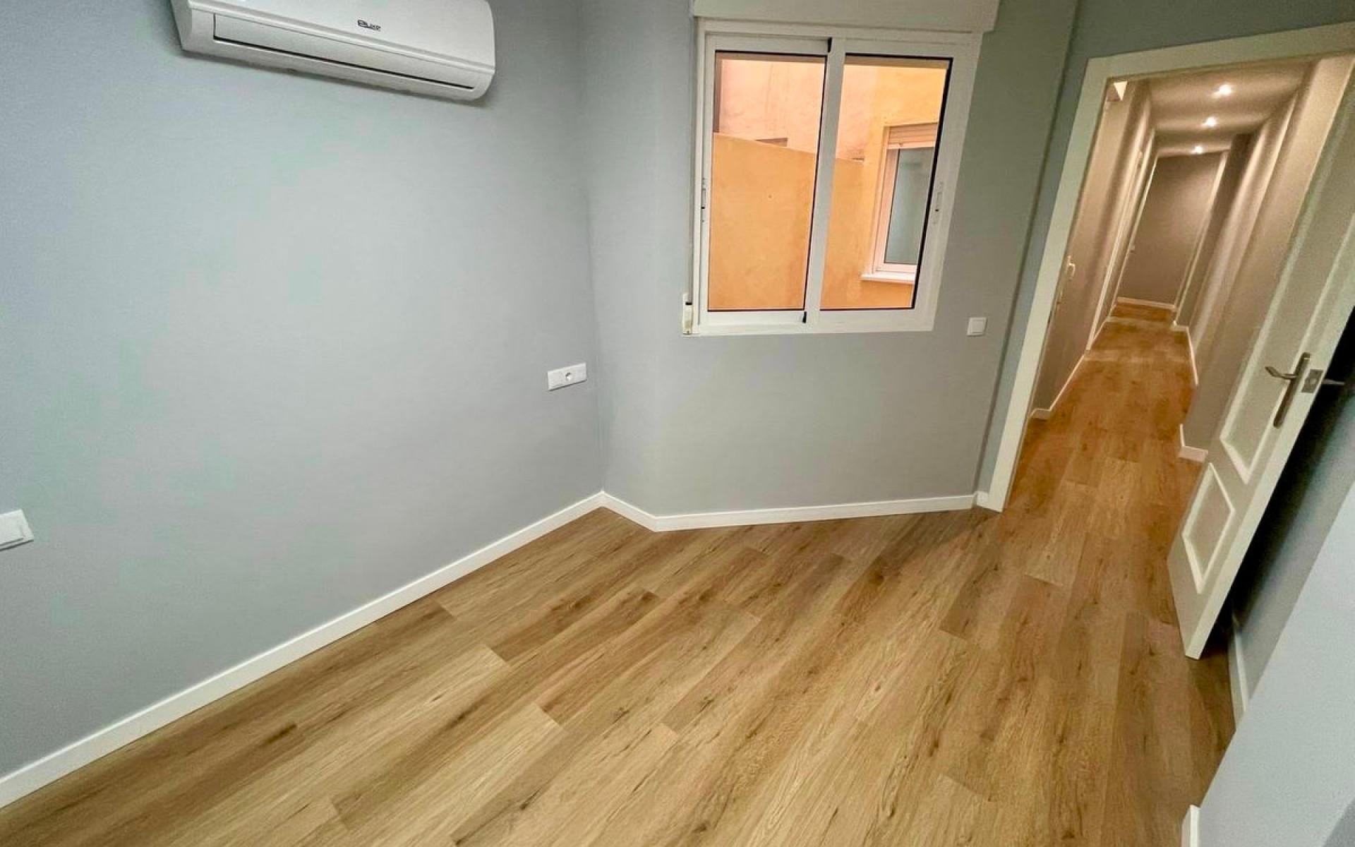 Resale - Apartment - Torrevieja - Torrevieja Centro