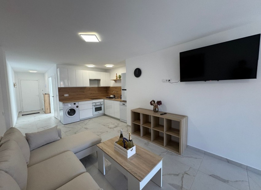 Resale - Apartment - Torrevieja - Torrevieja Centro