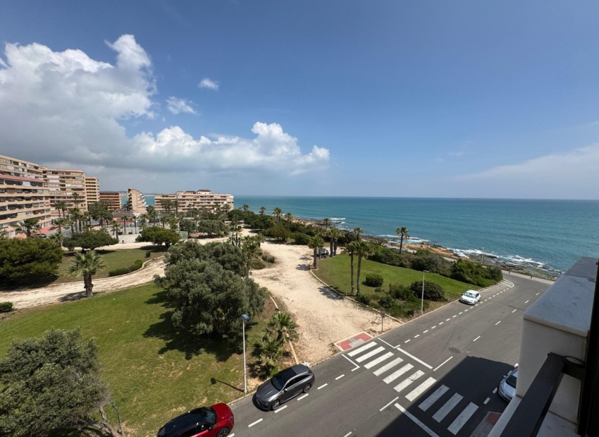 Resale - Apartment - Torrevieja - Torrevieja Centro