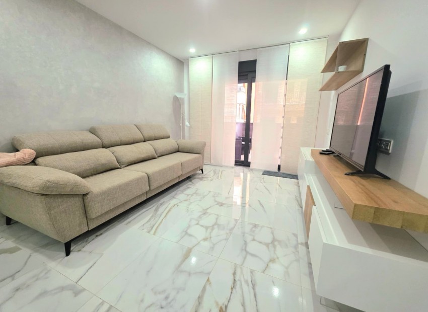 Resale - Apartment - Torrevieja - Torrevieja Centro