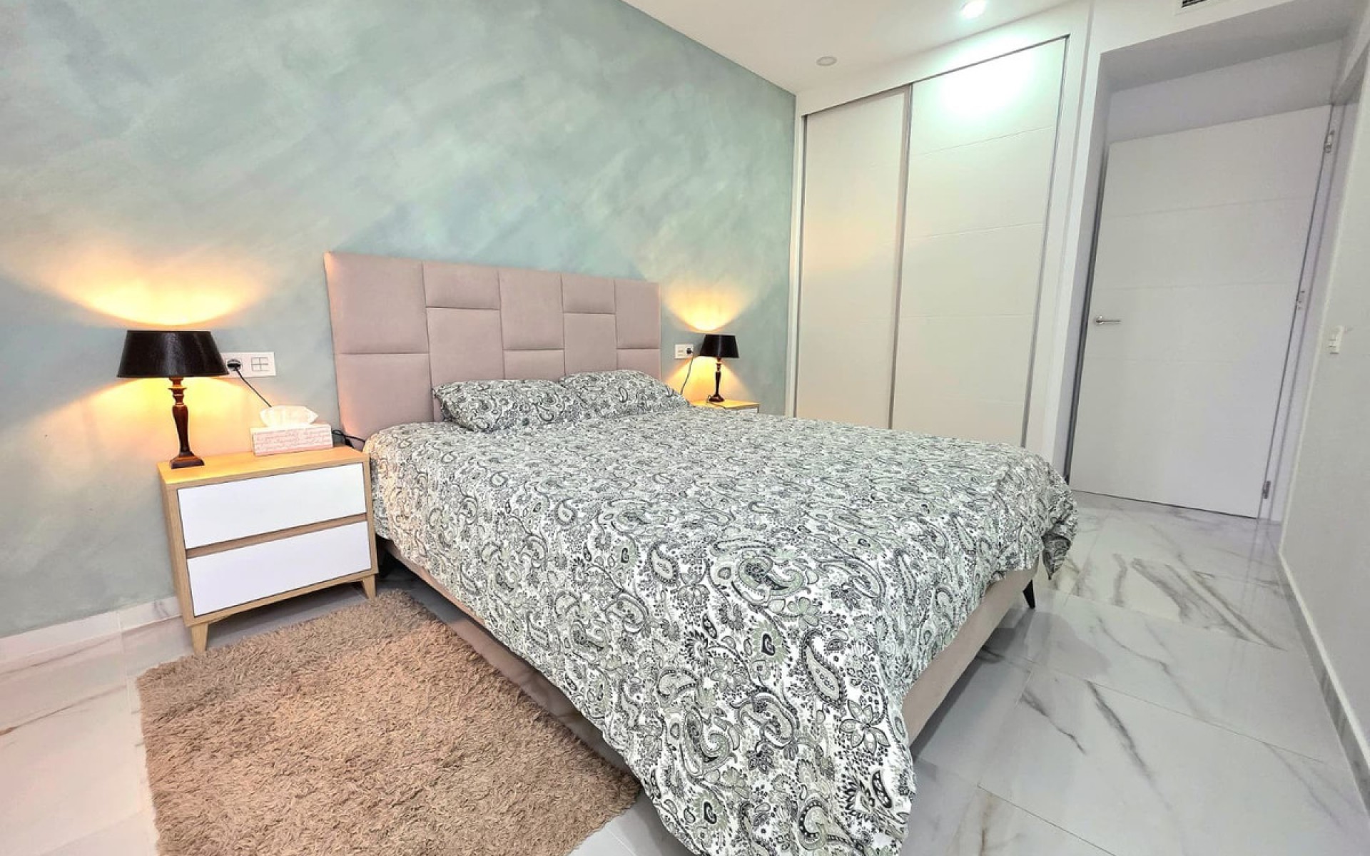 Resale - Apartment - Torrevieja - Torrevieja Centro