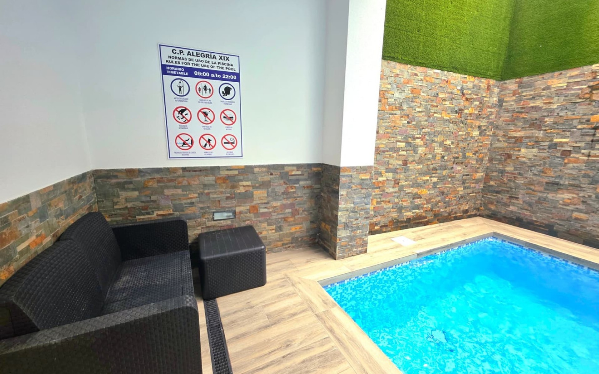 Resale - Apartment - Torrevieja - Torrevieja Centro