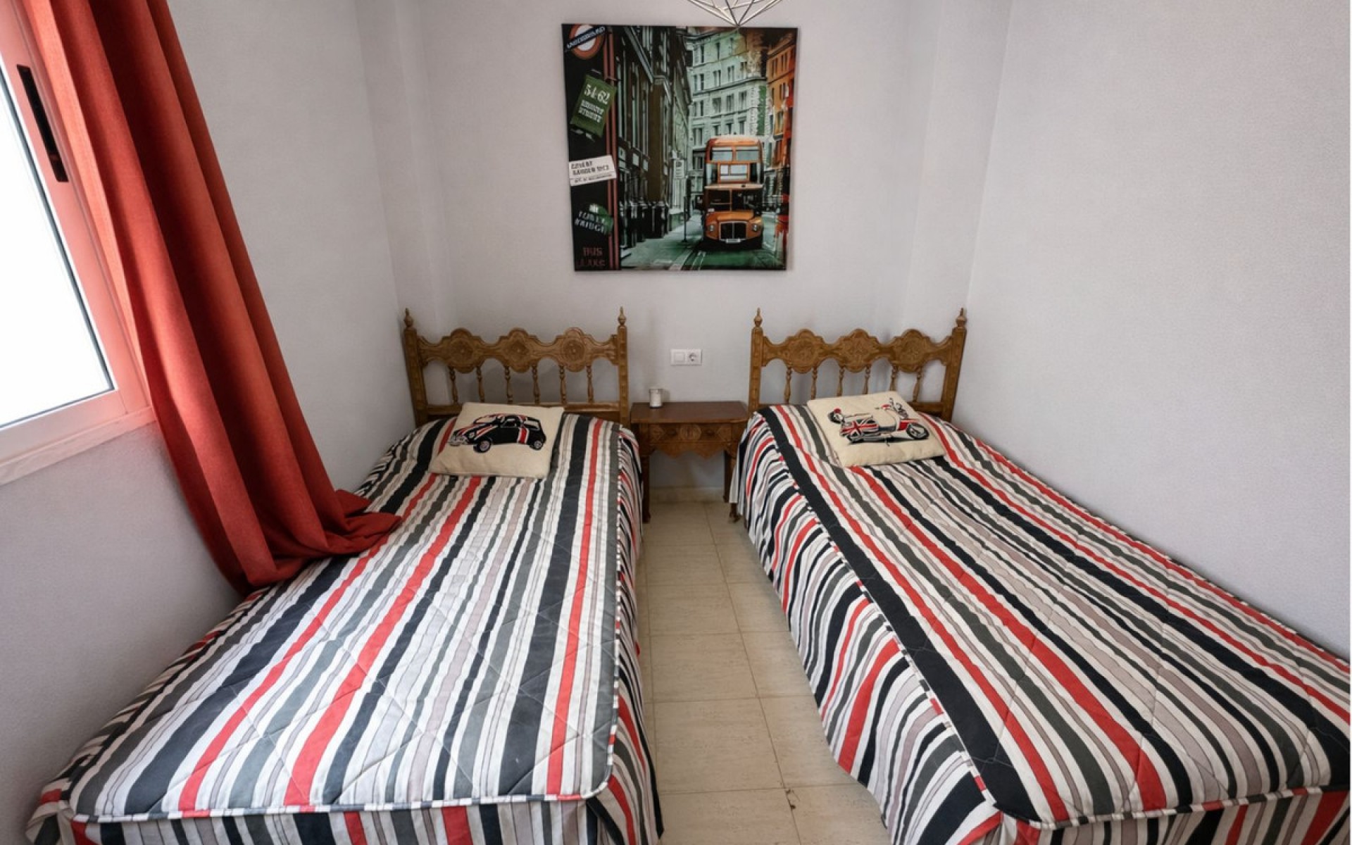 Resale - Apartment - Torrevieja - Torrevieja Centro