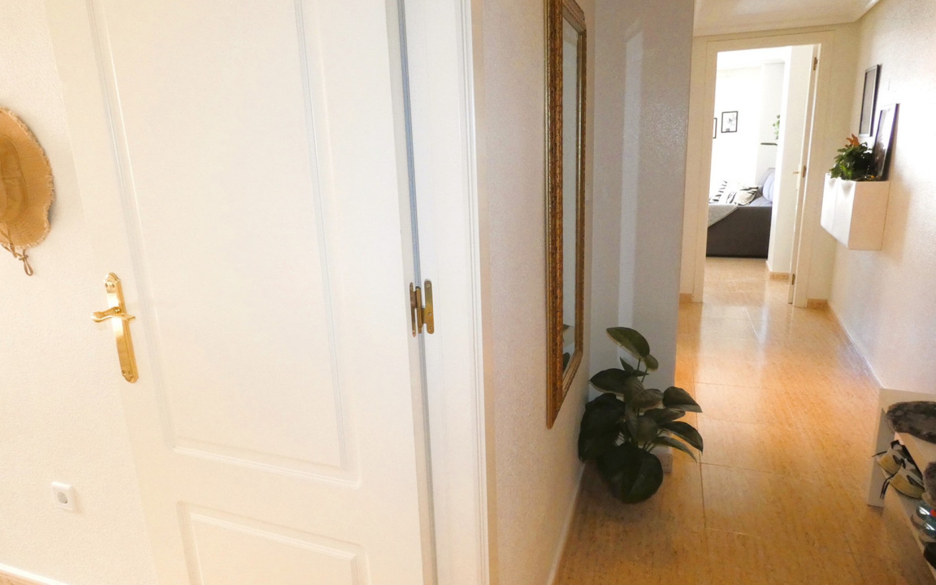 Resale - Apartment - Torrevieja - Torrevieja Centro
