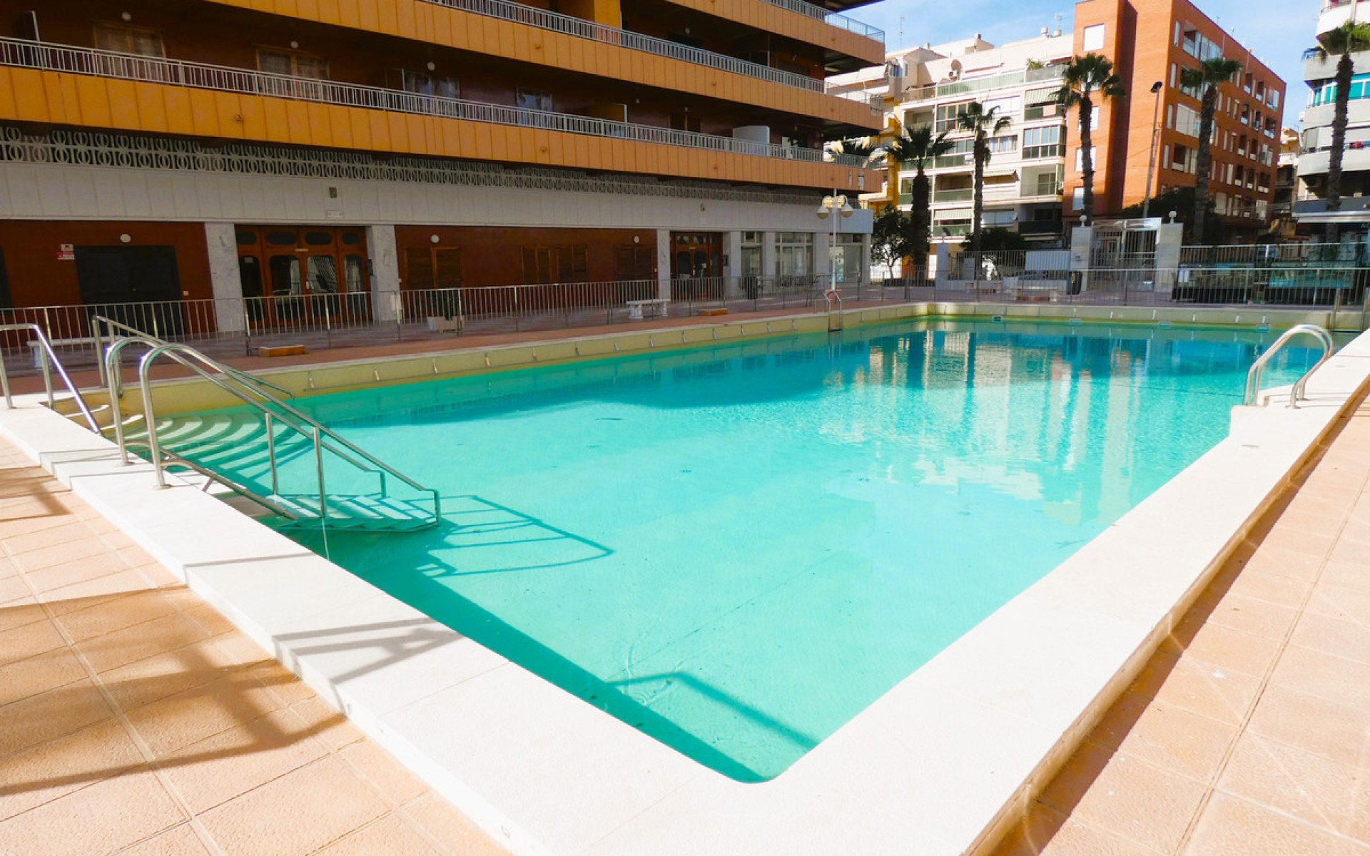 Resale - Apartment - Torrevieja - Torrevieja Centro