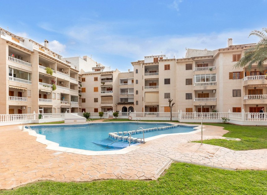 Resale - Apartment - Torrevieja - Torrevieja Centro
