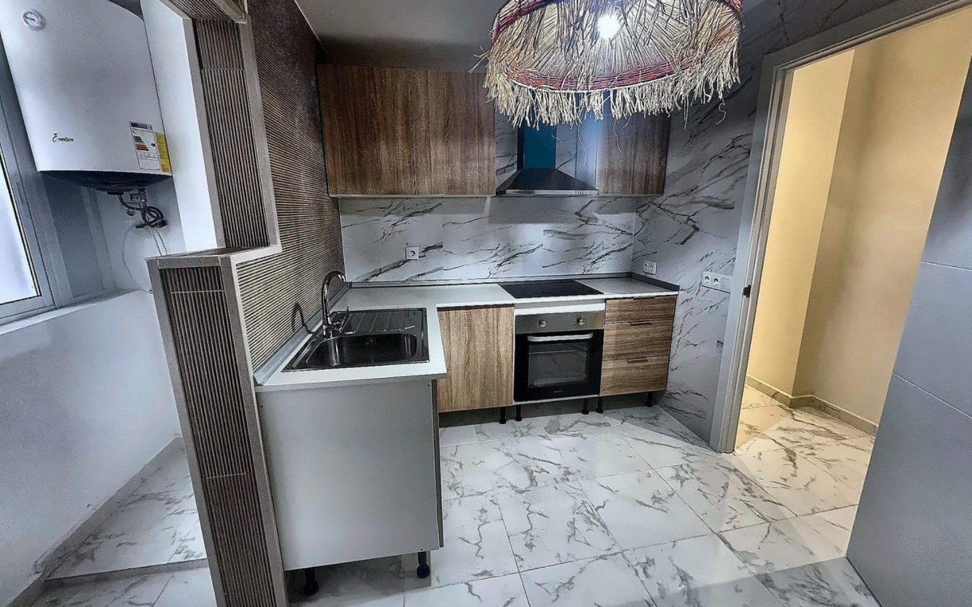 Resale - Apartment - Torrevieja - Torrevieja Centro