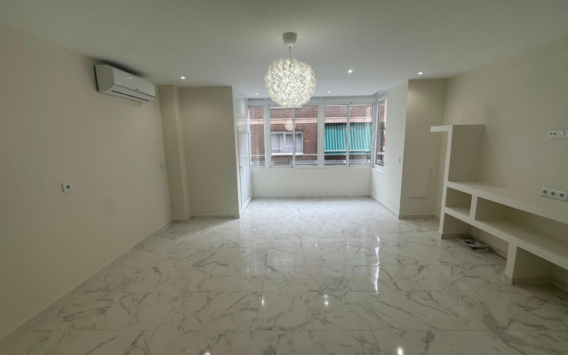 Resale - Apartment - Torrevieja - Torrevieja Centro