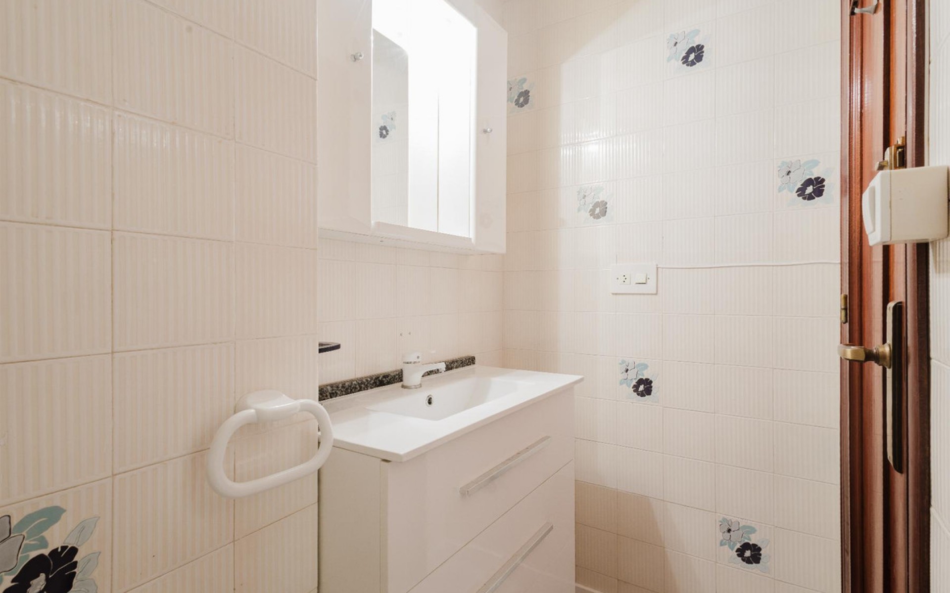 Resale - Apartment - Torrevieja - Torrevieja Centro