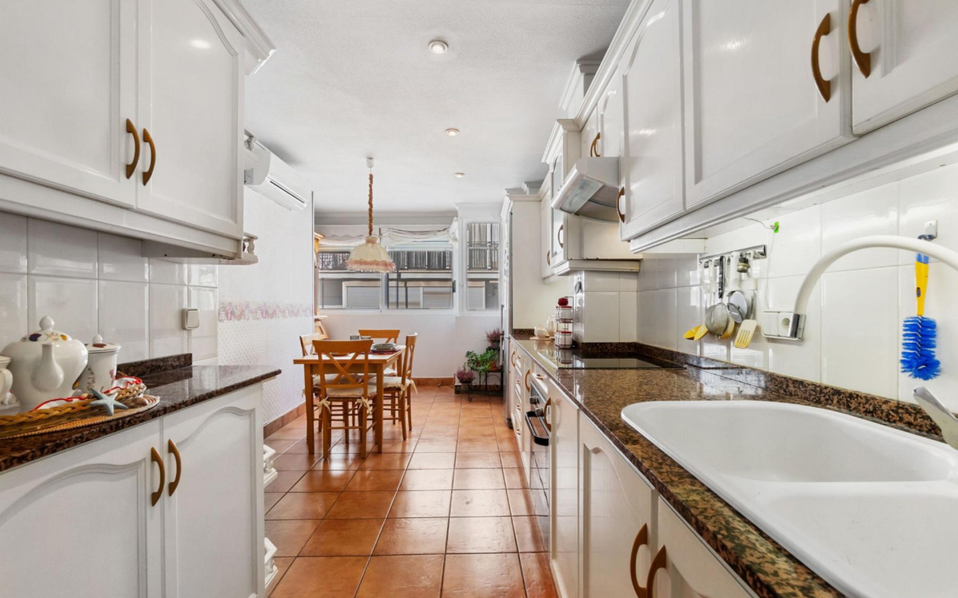 Resale - Apartment - Torrevieja - Torrevieja Centro