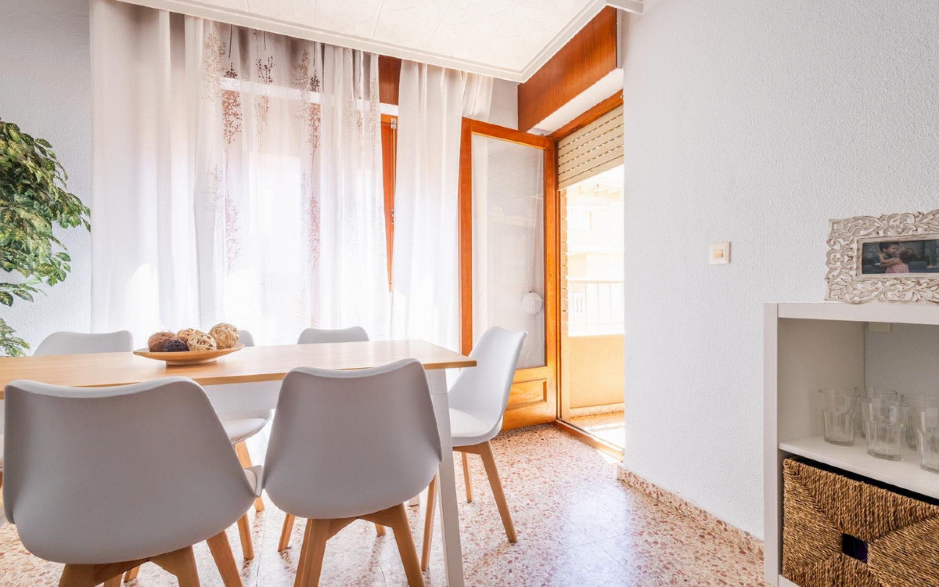 Resale - Apartment - Torrevieja - Torrevieja Centro
