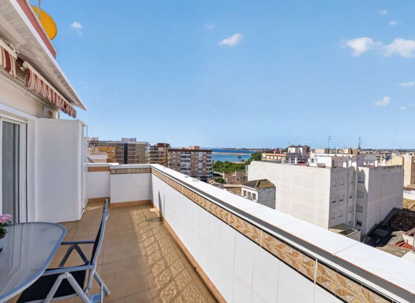Resale - Apartment - Torrevieja - Torrevieja Centro