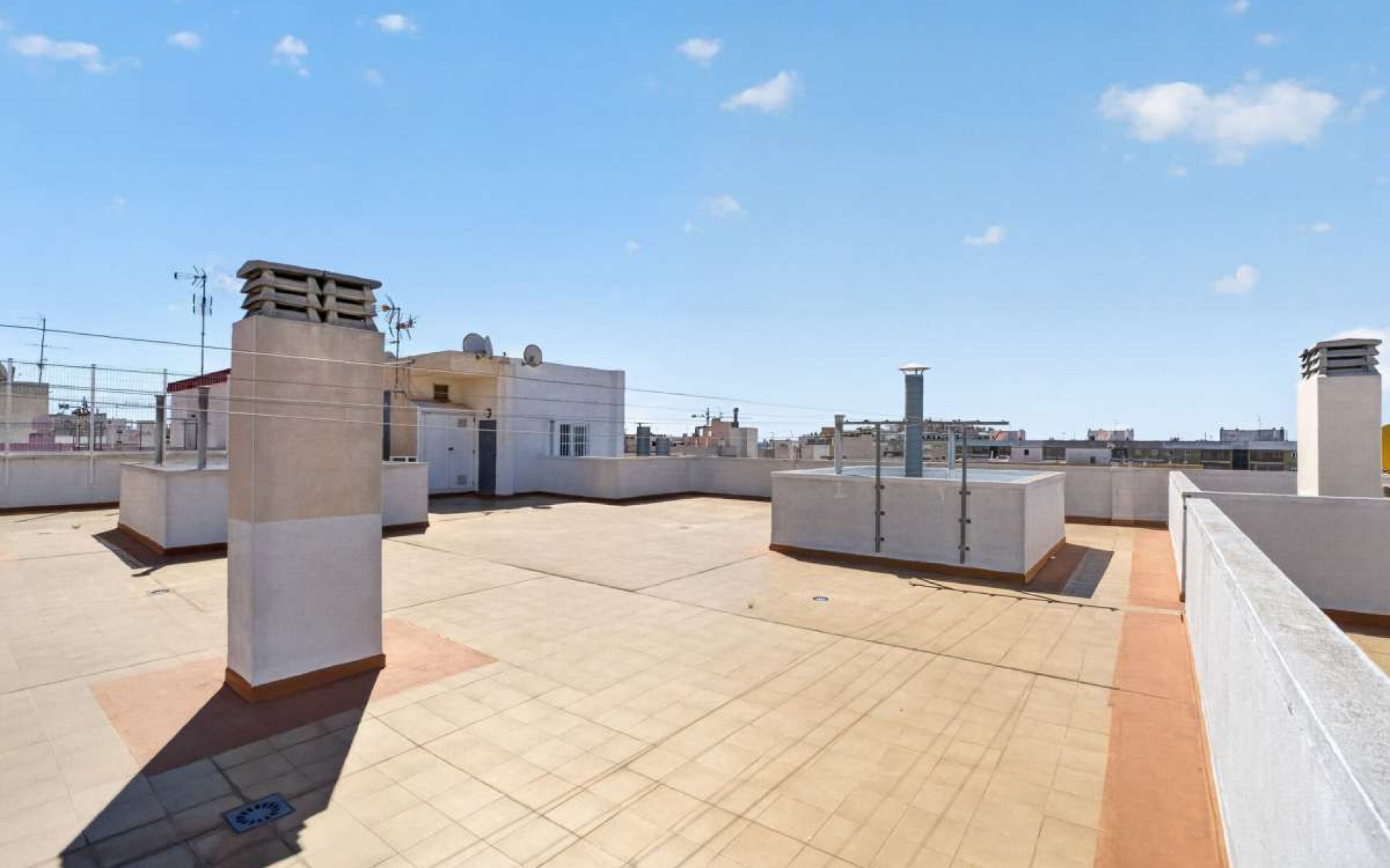 Resale - Apartment - Torrevieja - Torrevieja Centro