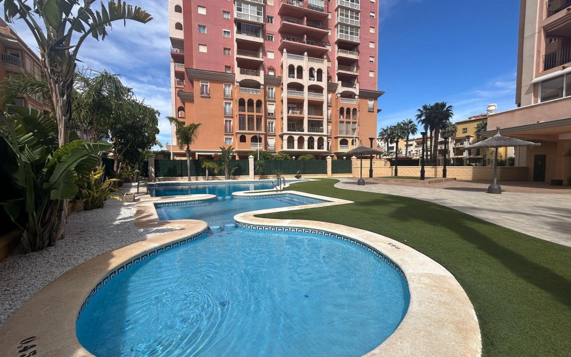 Resale - Apartment - Torrevieja - Torrevieja Centro