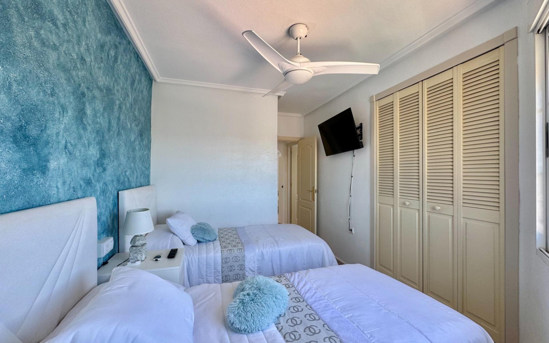 Resale - Apartment - Torrevieja - Torrevieja Centro