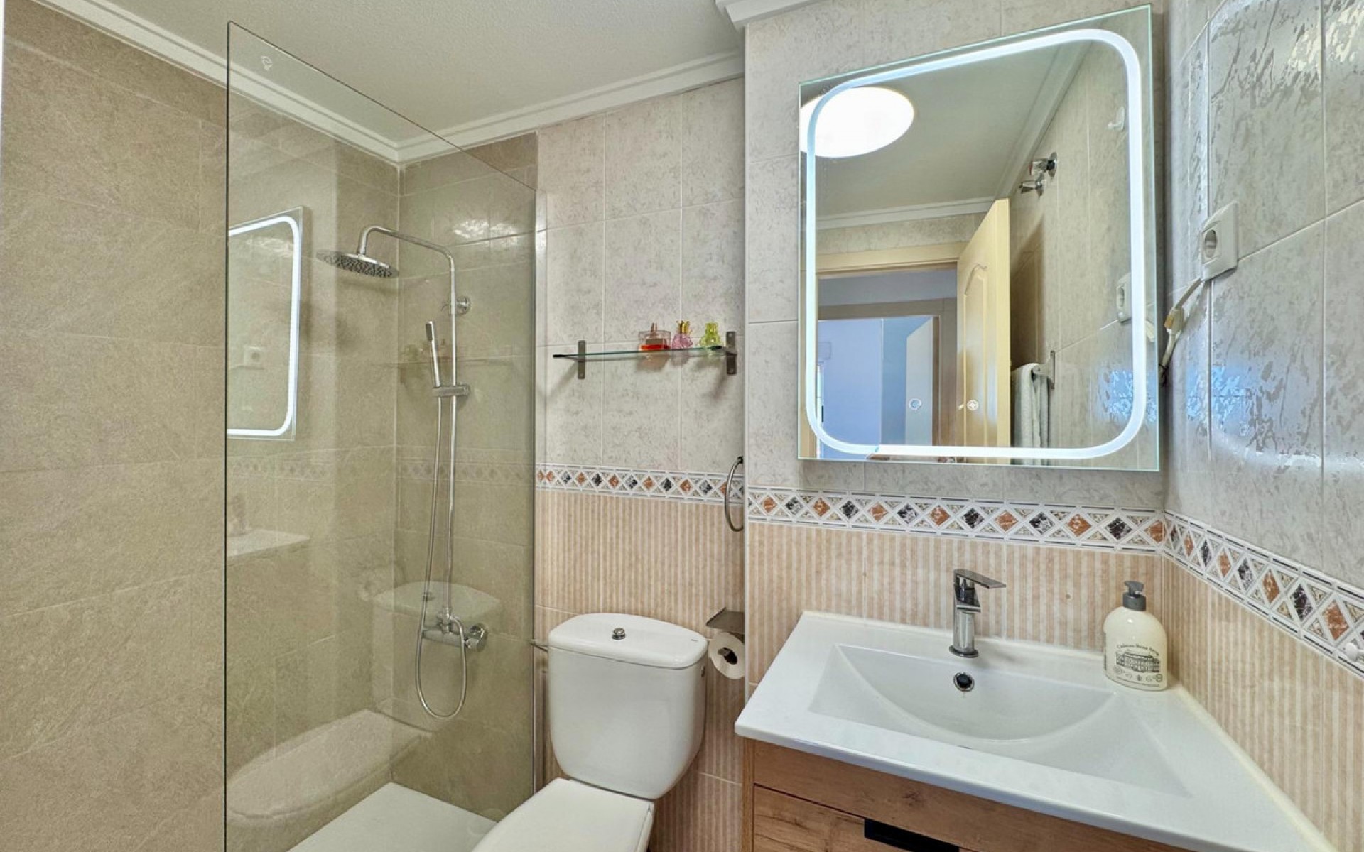 Resale - Apartment - Torrevieja - Torrevieja Centro