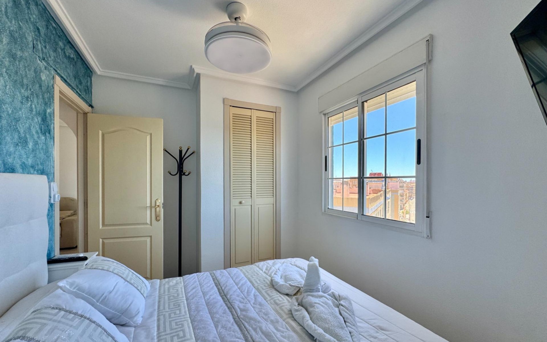 Resale - Apartment - Torrevieja - Torrevieja Centro