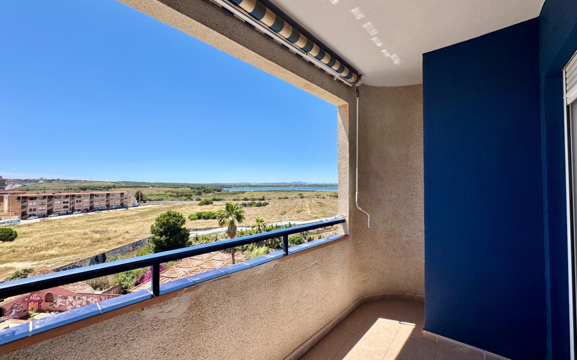 Resale - Apartment - Torrevieja - Torrevieja Centro