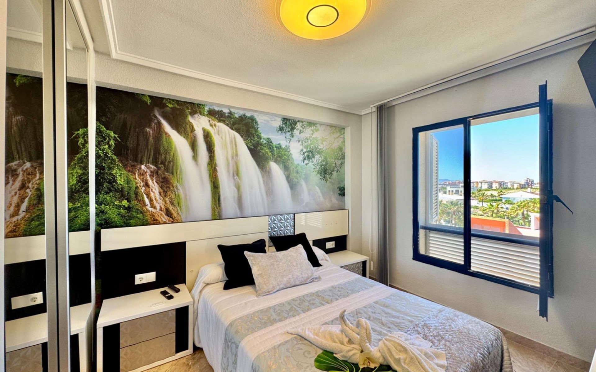 Resale - Apartment - Torrevieja - Torrevieja Centro