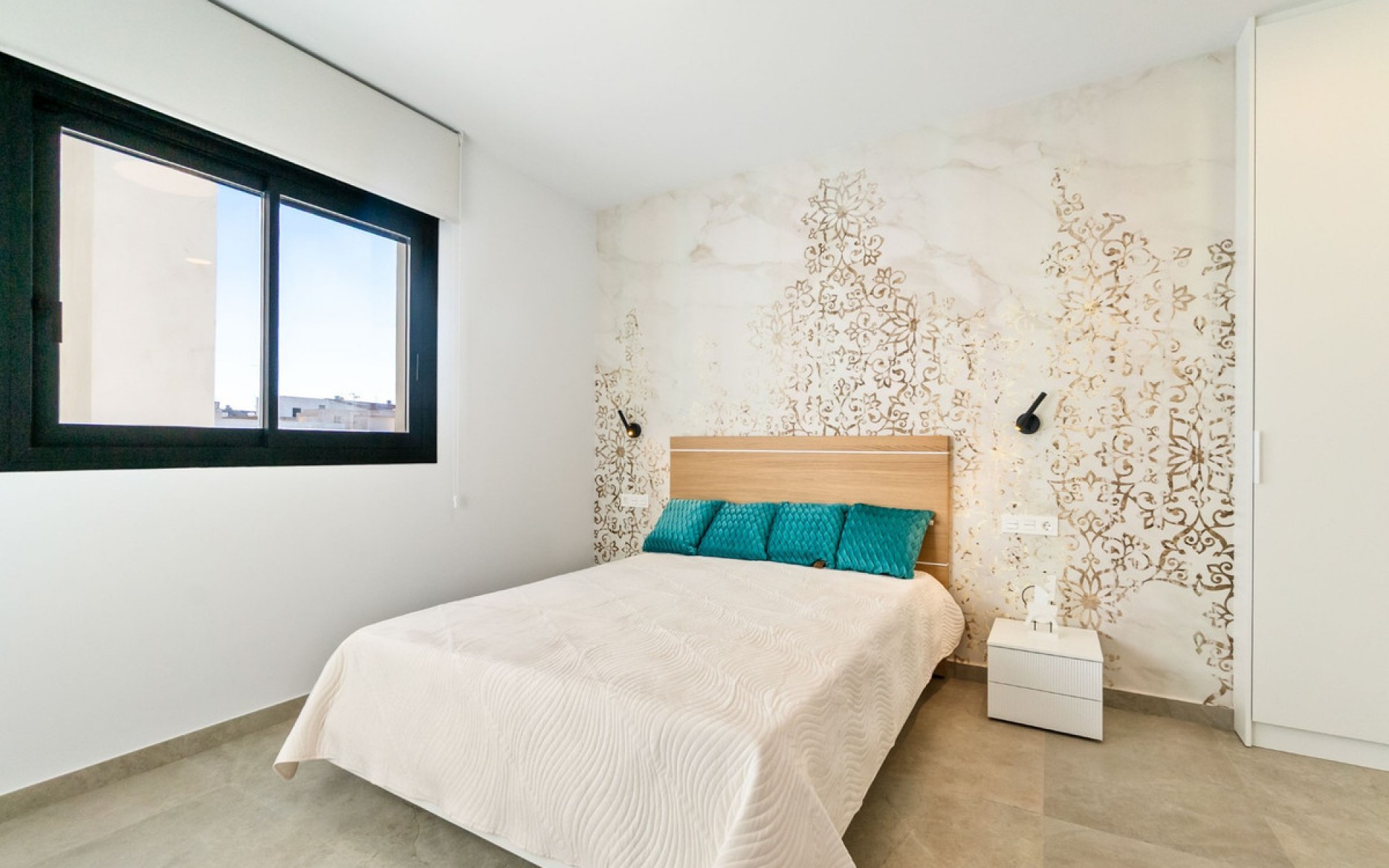 Resale - Apartment - Torrevieja - Torrevieja Centro
