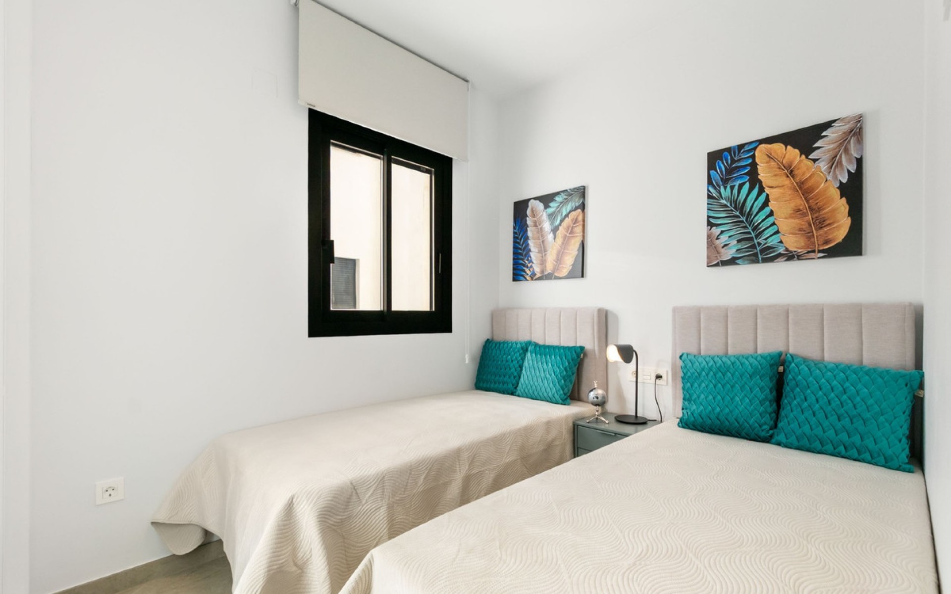 Resale - Apartment - Torrevieja - Torrevieja Centro