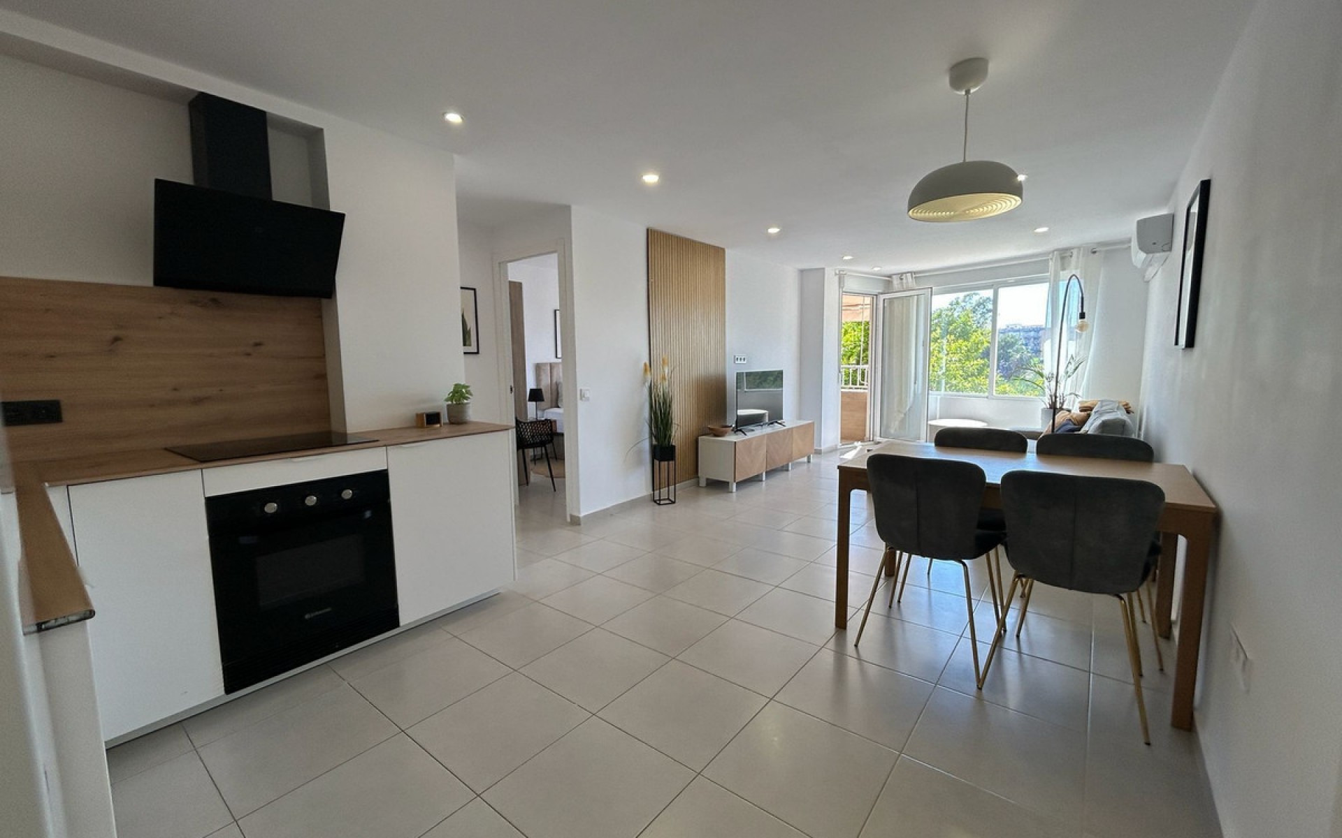 Resale - Apartment - Torrevieja - Torrevieja Centro