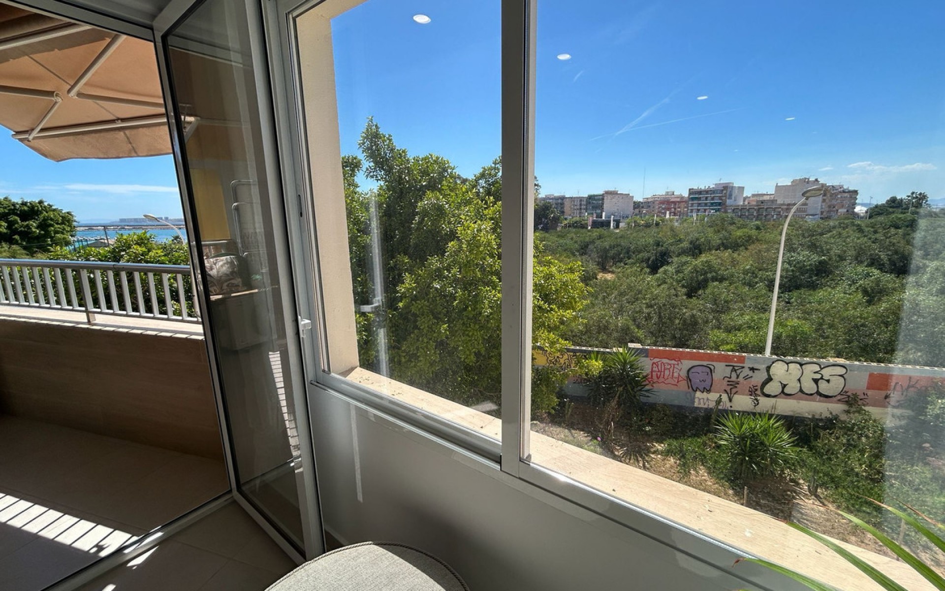 Resale - Apartment - Torrevieja - Torrevieja Centro