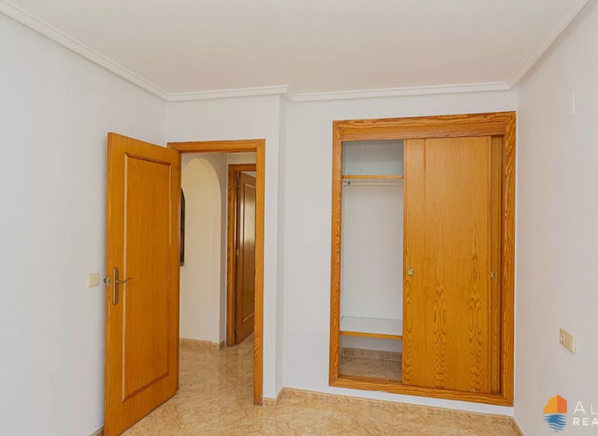 Resale - Apartment - Torrevieja - Torrevieja Centro