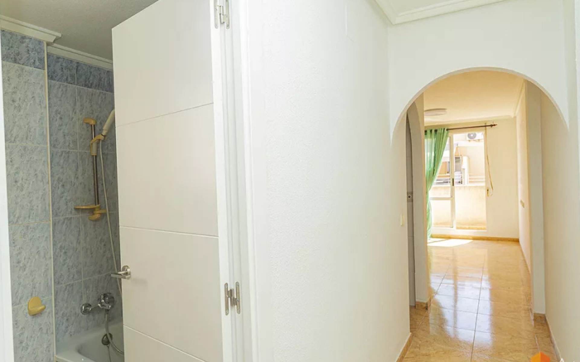 Resale - Apartment - Torrevieja - Torrevieja Centro