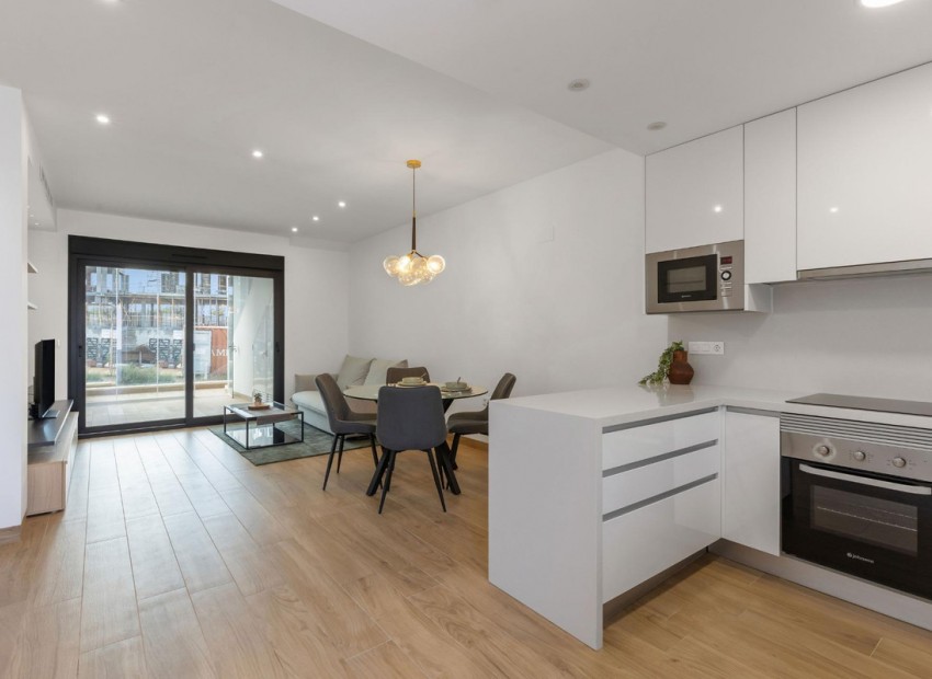Resale - Apartment - Torrevieja - Torrevieja Centro