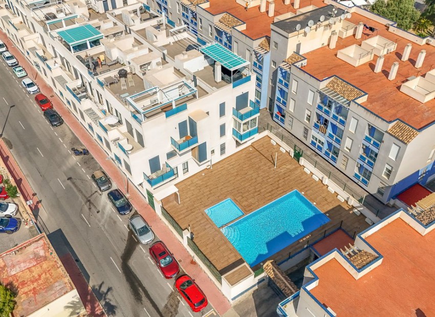 Resale - Apartment - Torrevieja - Torrevieja Centro