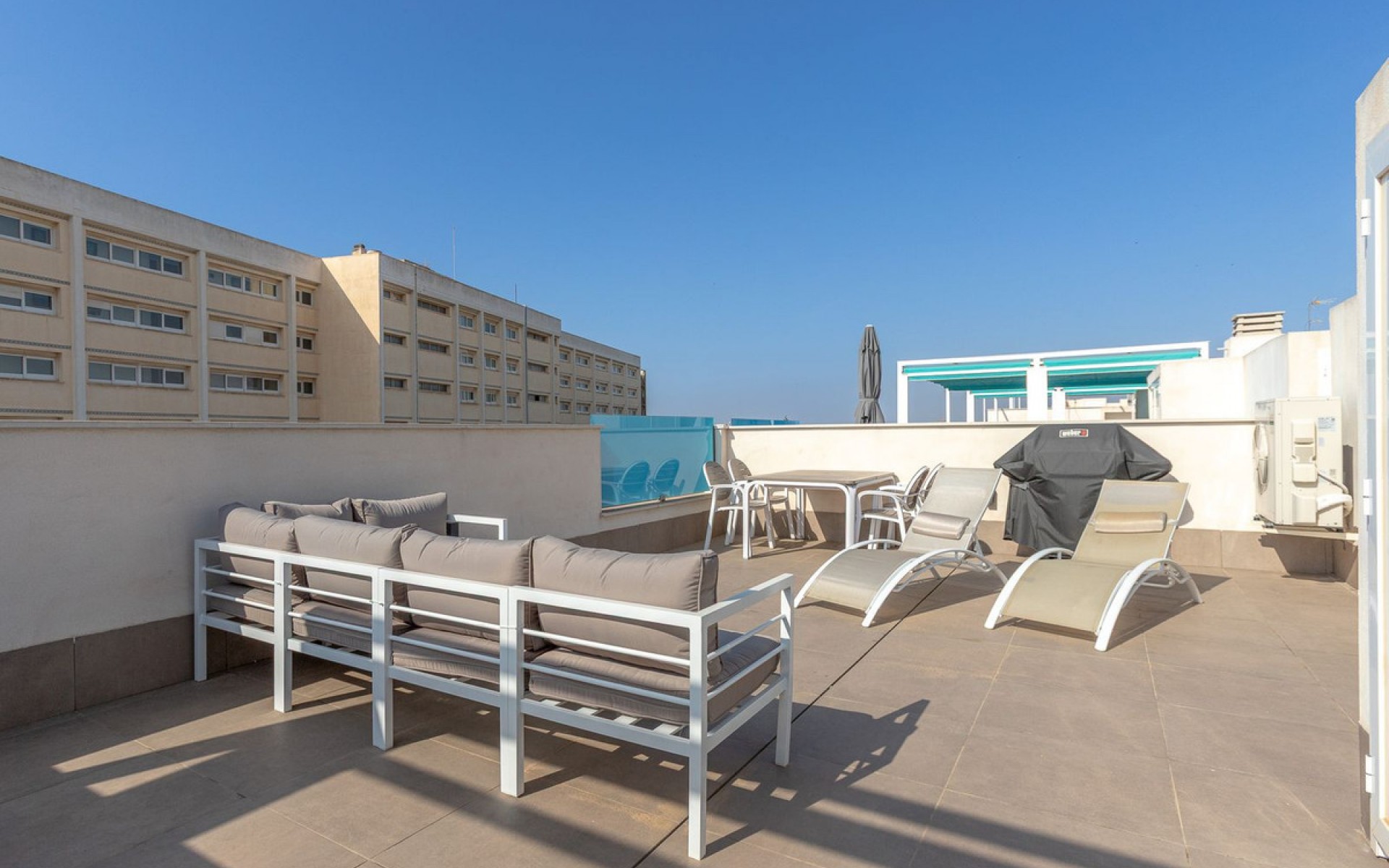 Resale - Apartment - Torrevieja - Torrevieja Centro