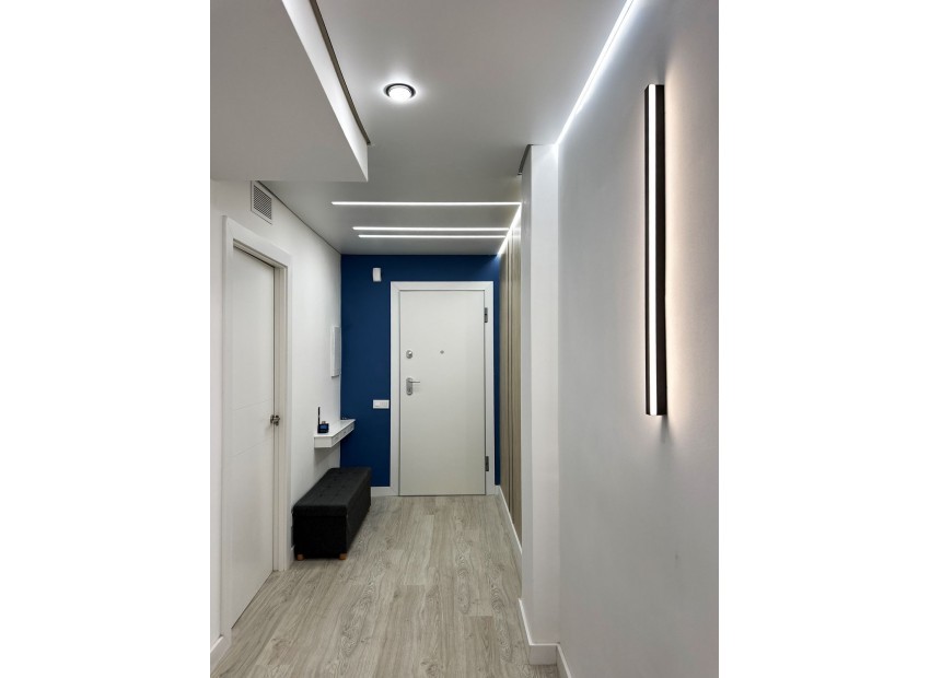Resale - Apartment - Torrevieja - Torrevieja Centro