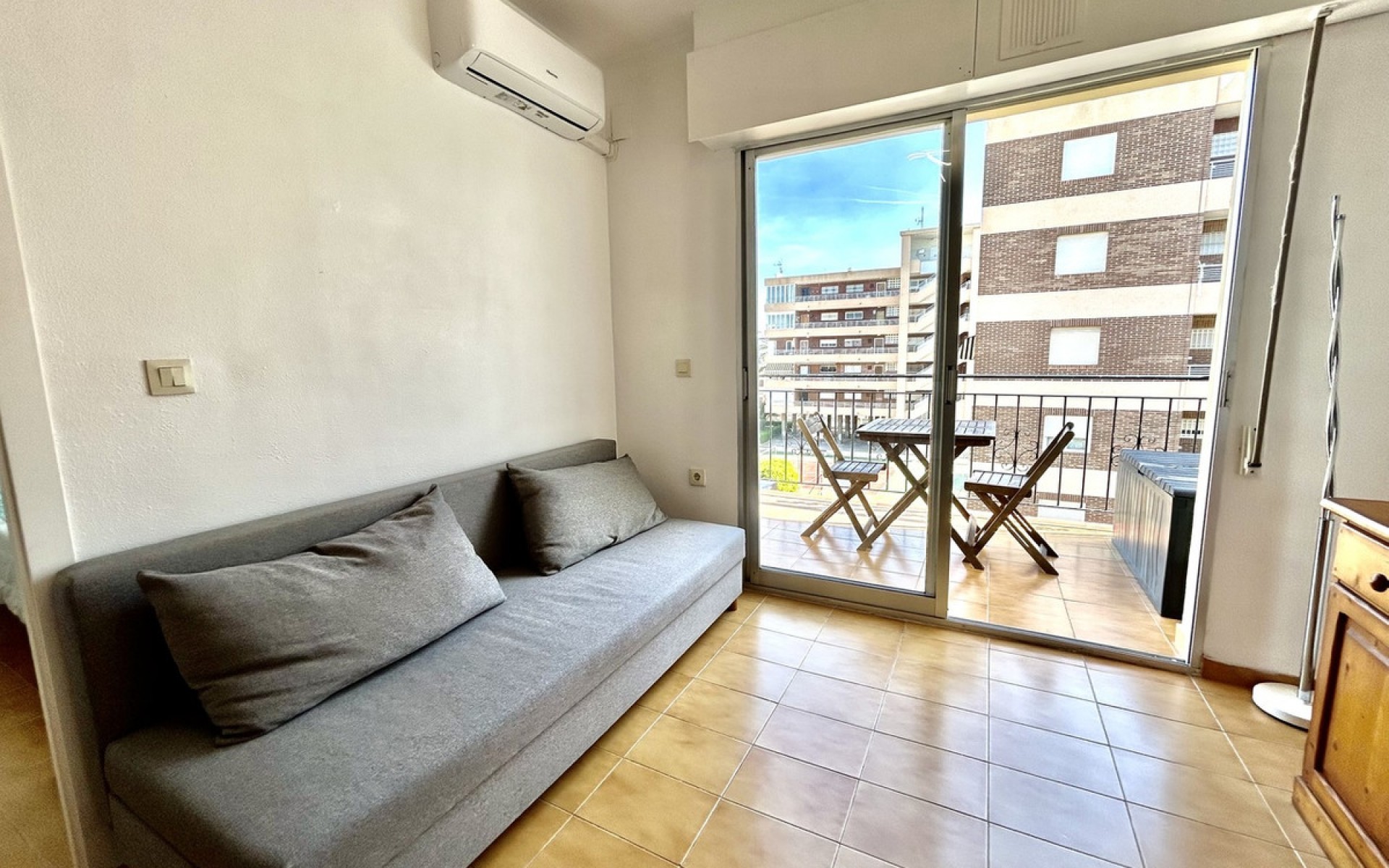 Resale - Apartment - Torrevieja - Torrevieja Centro