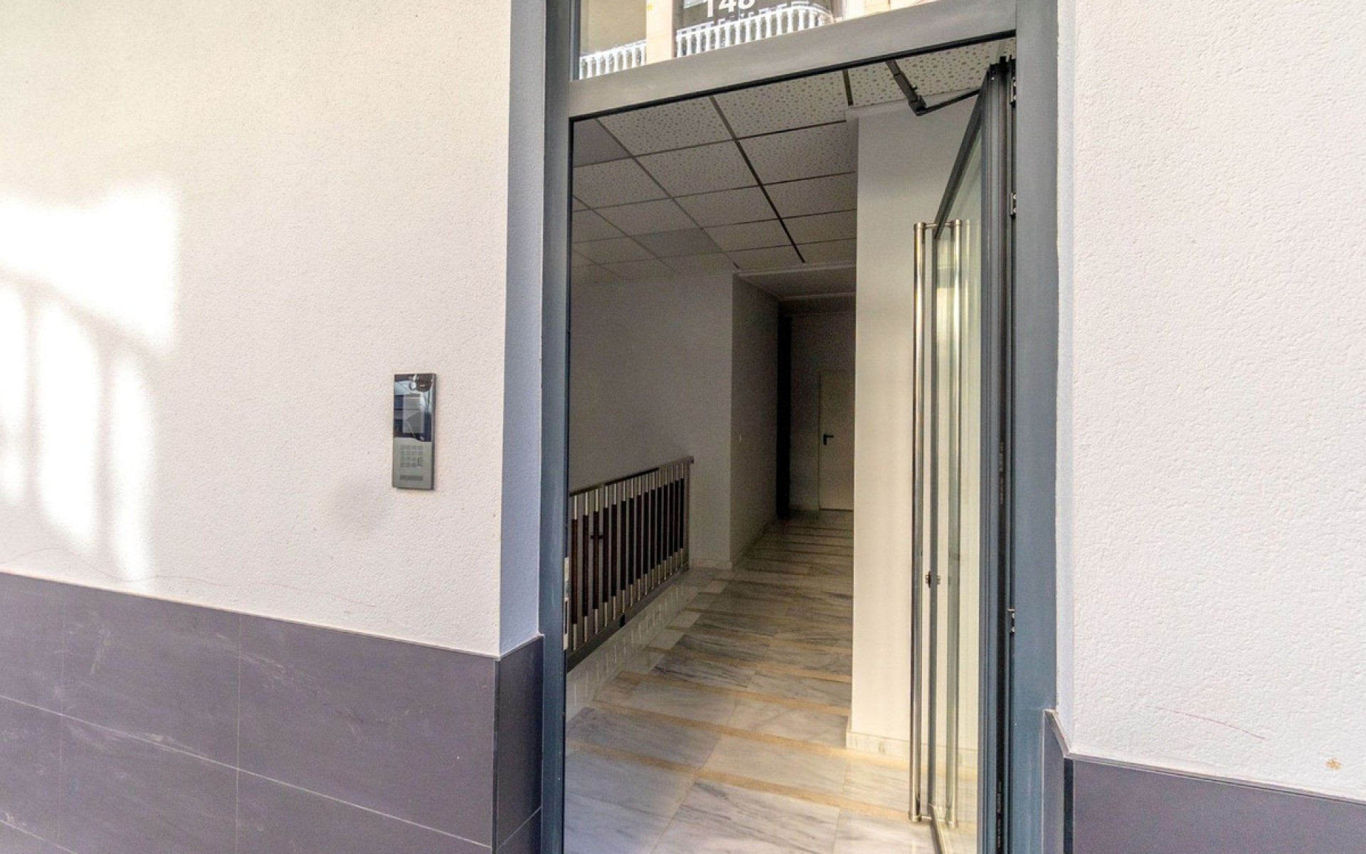 Resale - Apartment - Torrevieja - Torrevieja Centro