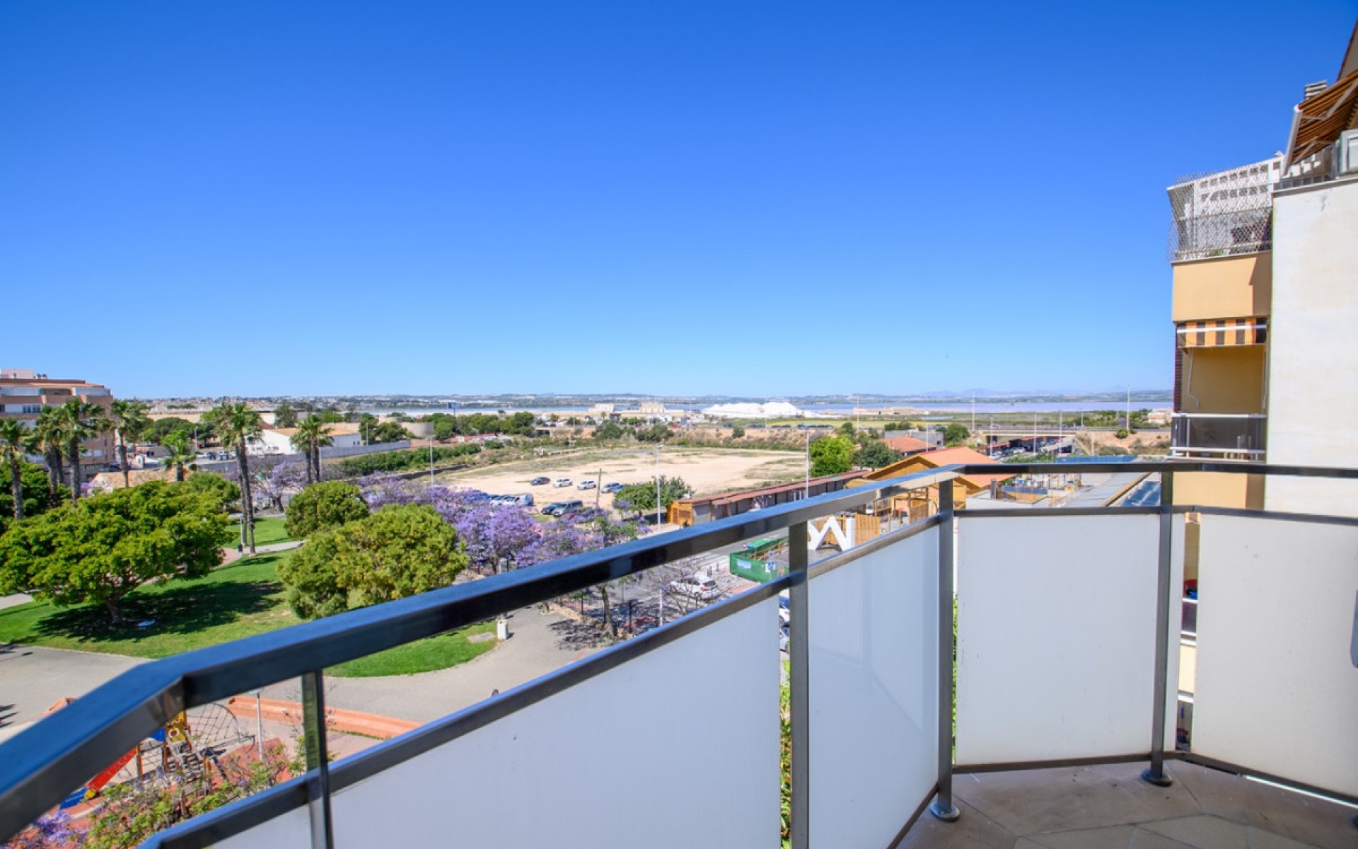 Resale - Apartment - Torrevieja - Torrevieja Centro