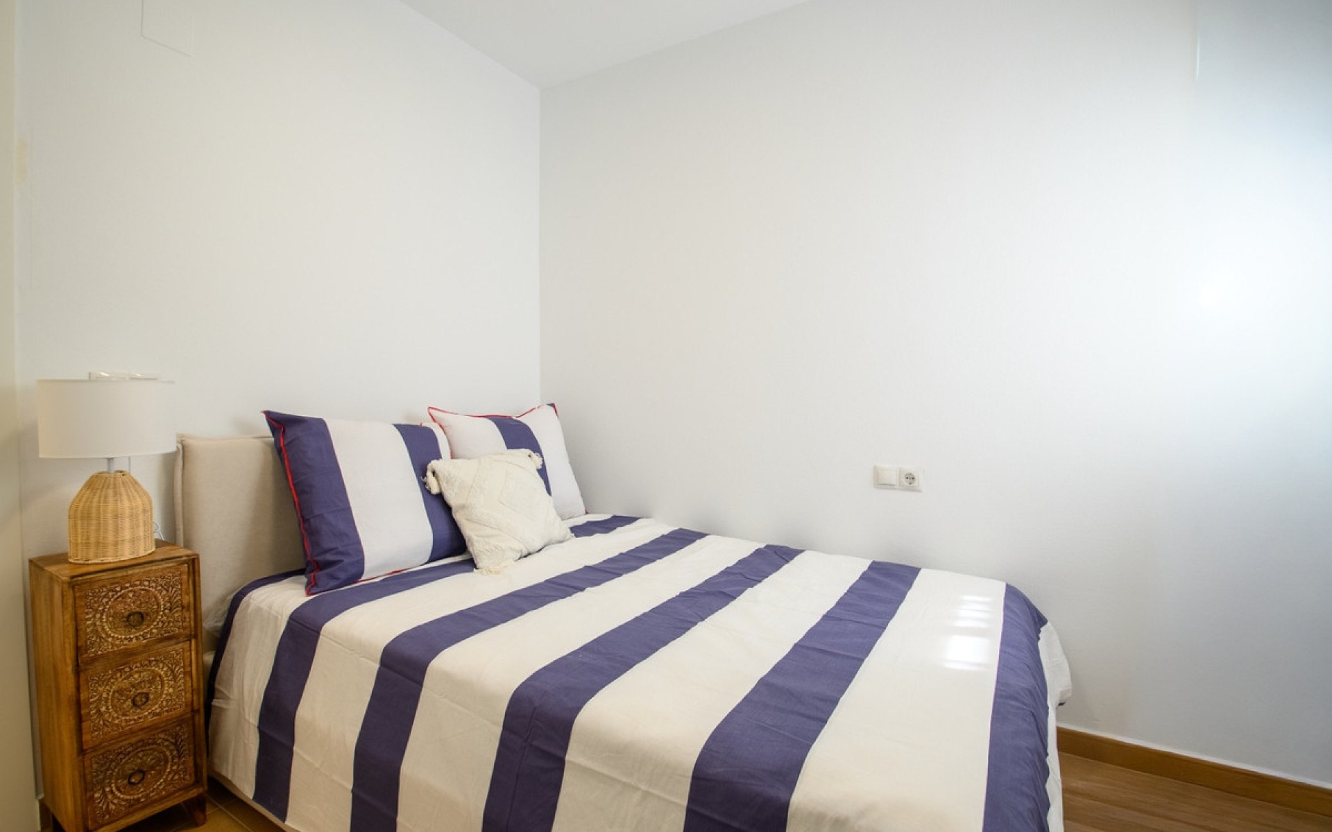 Resale - Apartment - Torrevieja - Torrevieja Centro