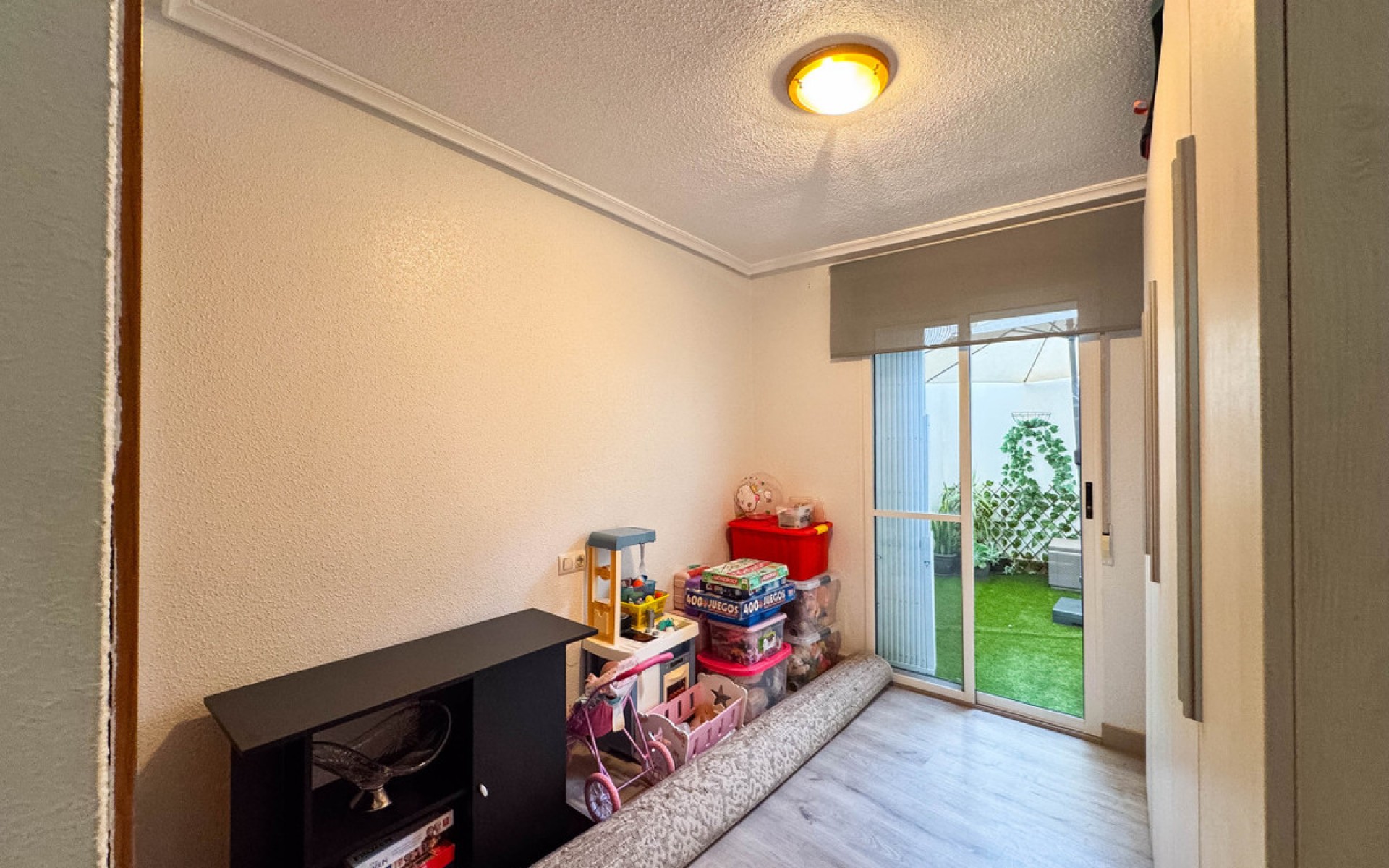 Resale - Apartment - Torrevieja - Torrevieja Centro