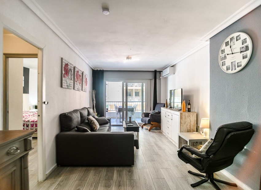 Resale - Apartment - Torrevieja - Torrevieja Centro
