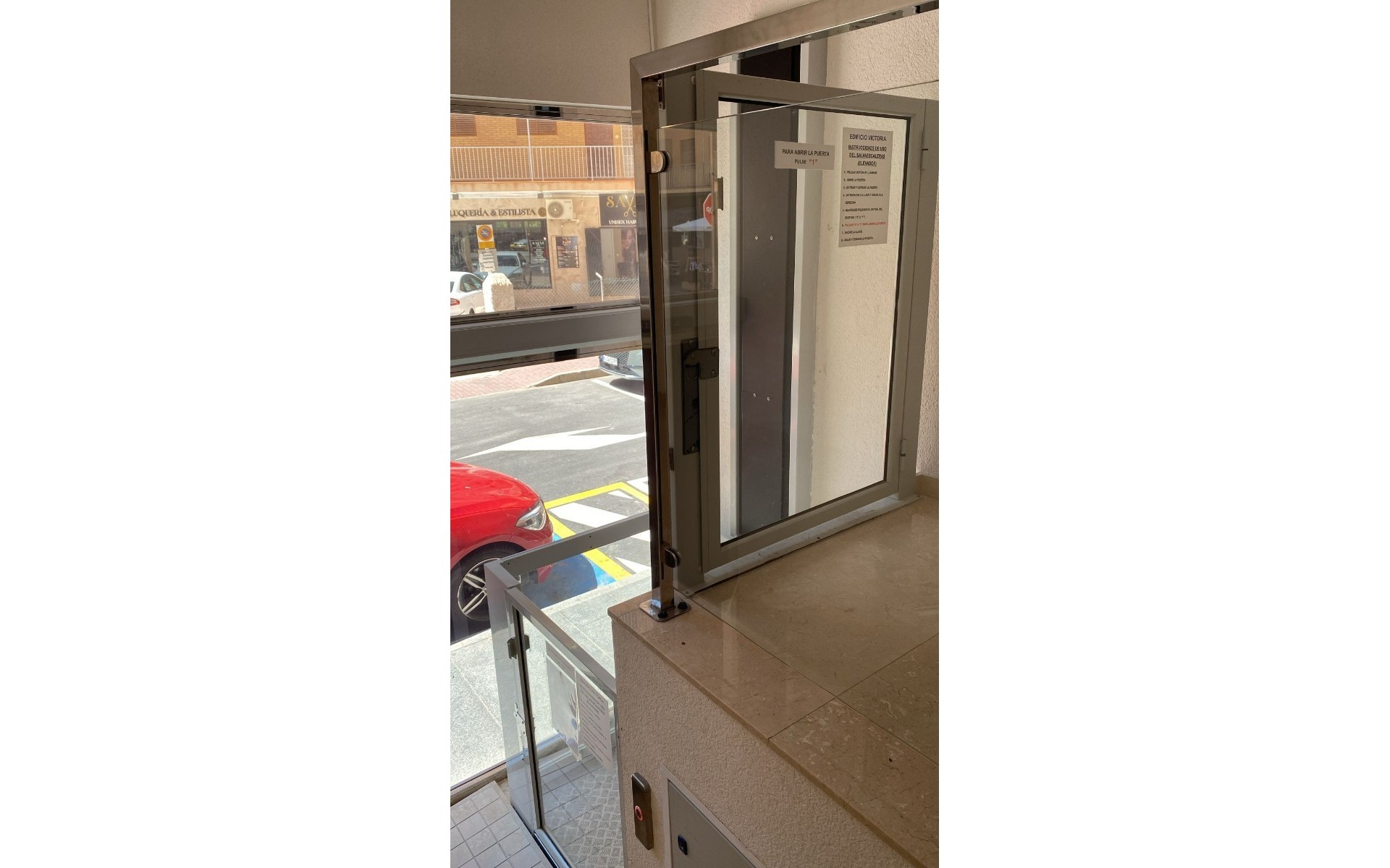 Resale - Apartment - Torrevieja - Torrevieja Centro