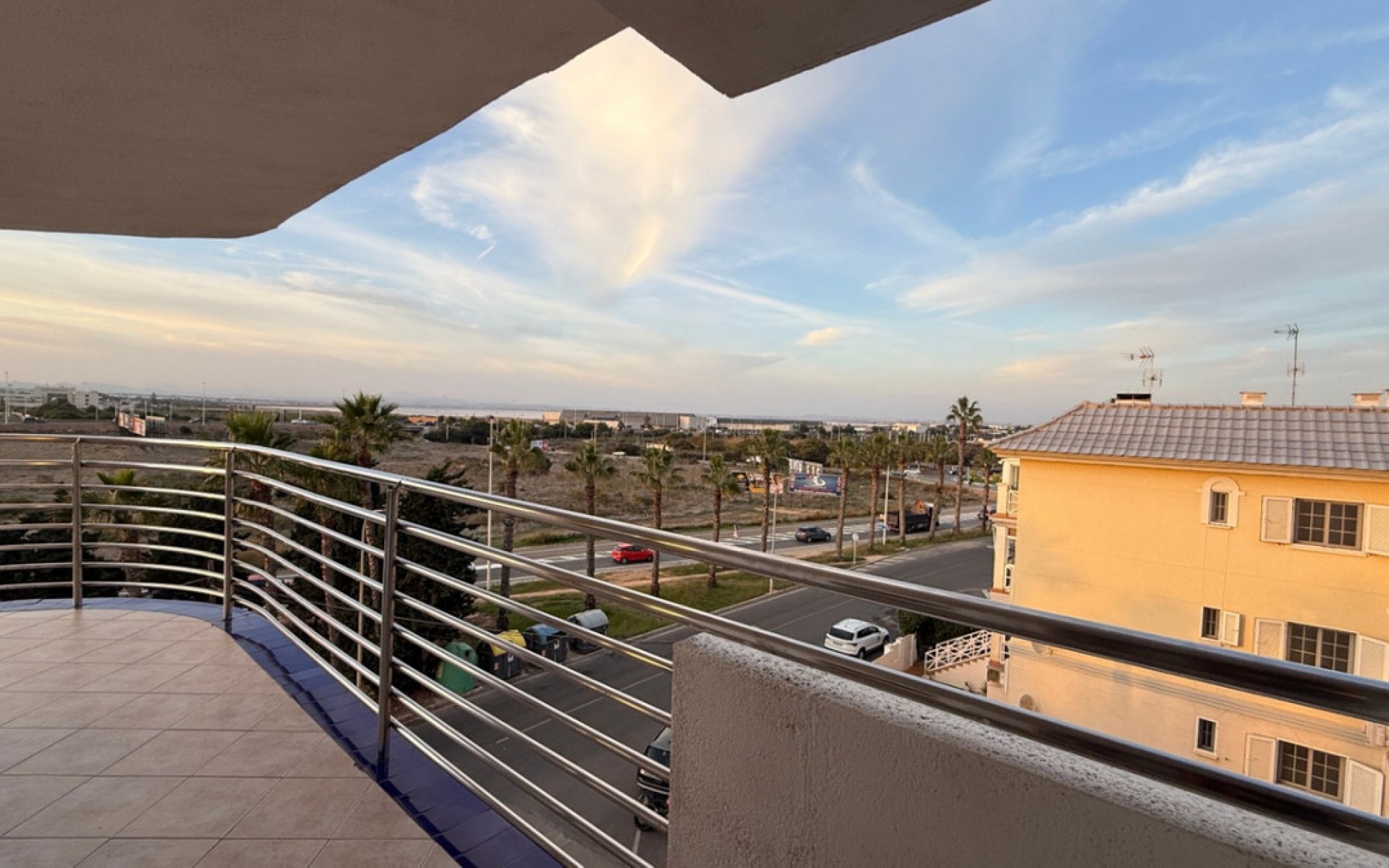 Resale - Apartment - Torrevieja - Torrevieja Centro