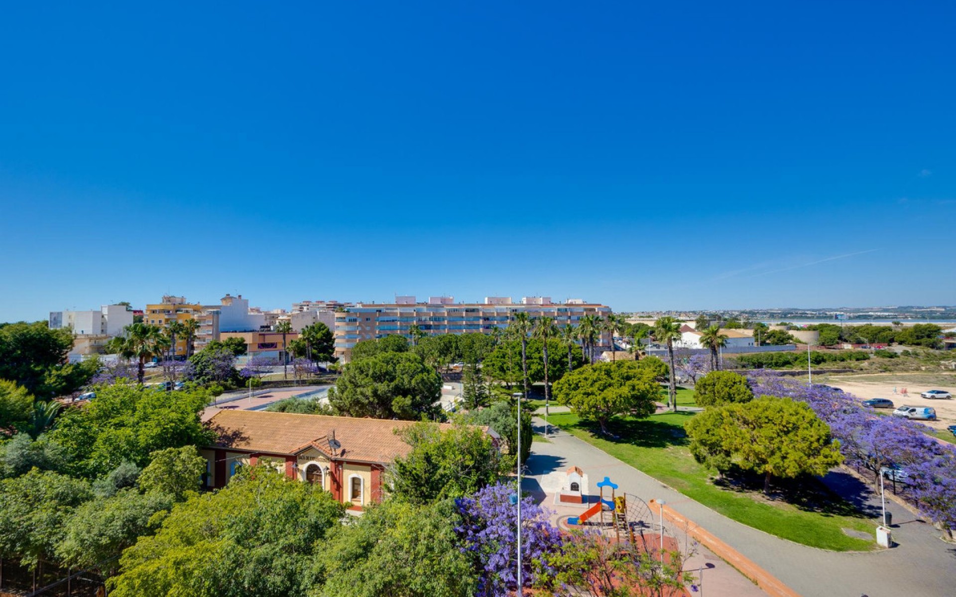 Resale - Apartment - Torrevieja - Torrevieja Centro