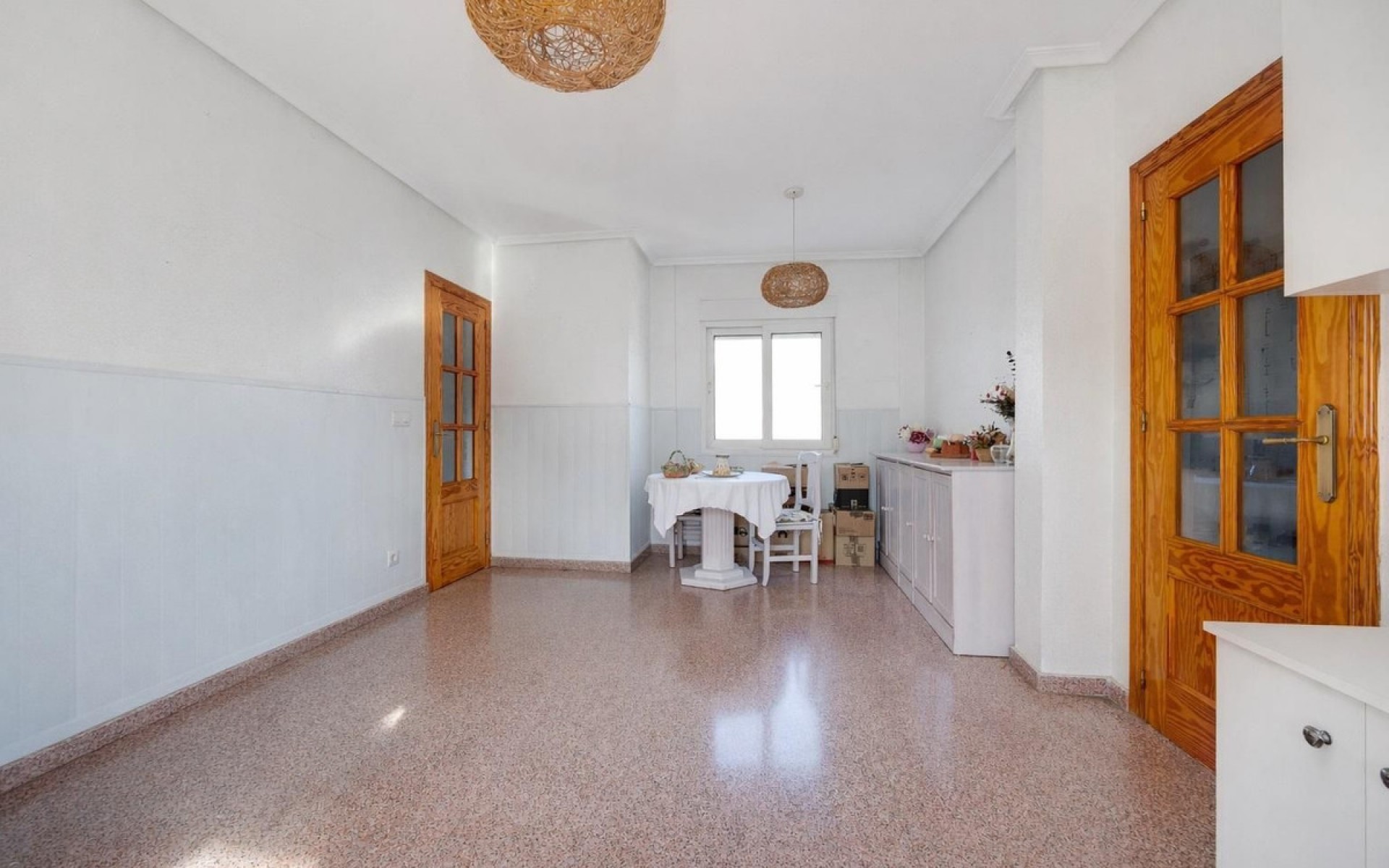 Resale - Apartment - Torrevieja - Torrevieja Centro