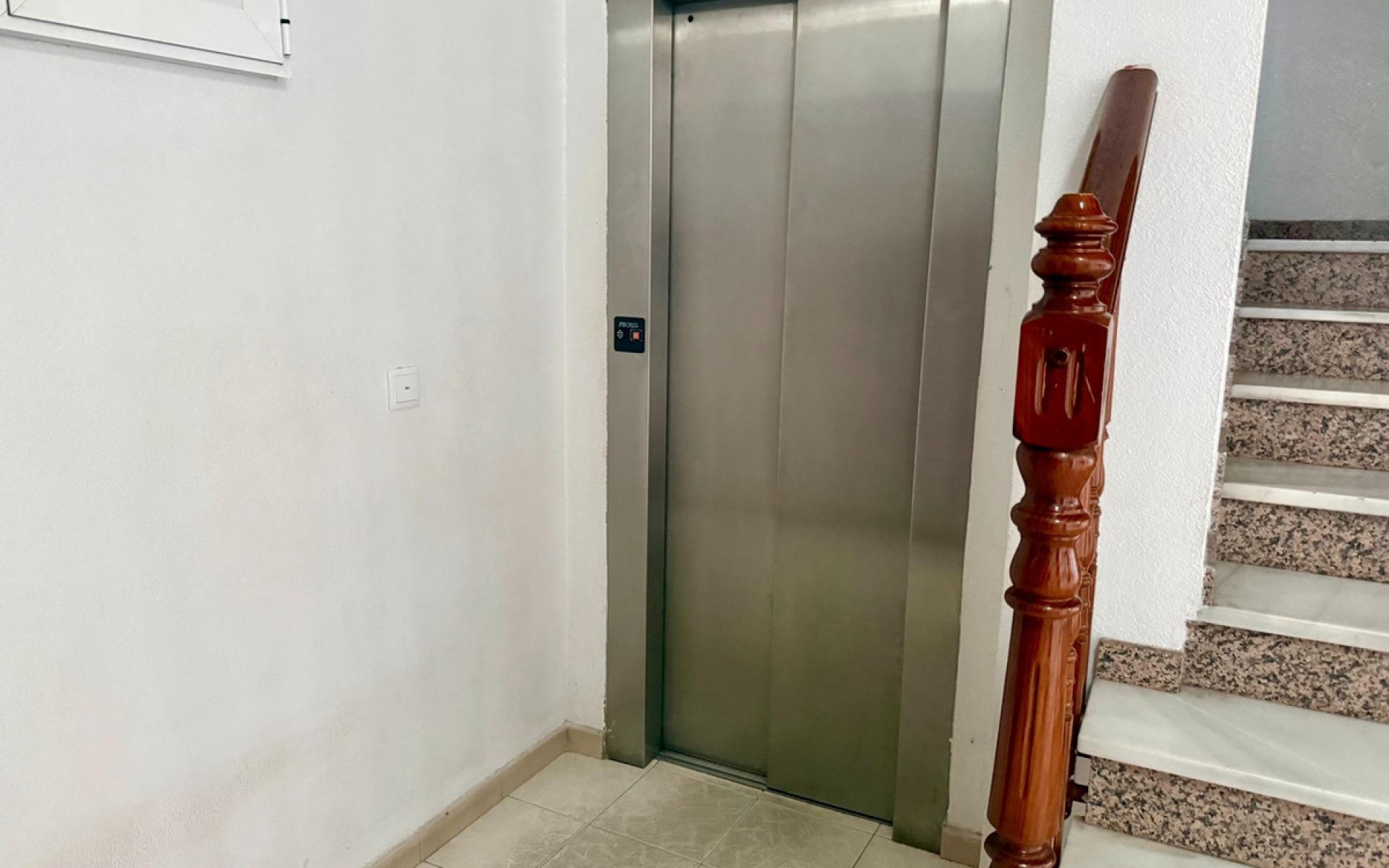 Resale - Apartment - Torrevieja - Torrevieja Centro