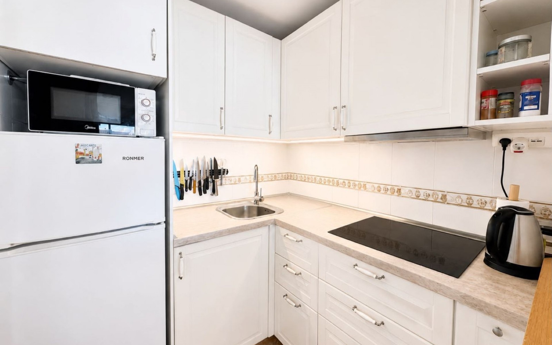 Resale - Apartment - Torrevieja - Torrevieja Centro