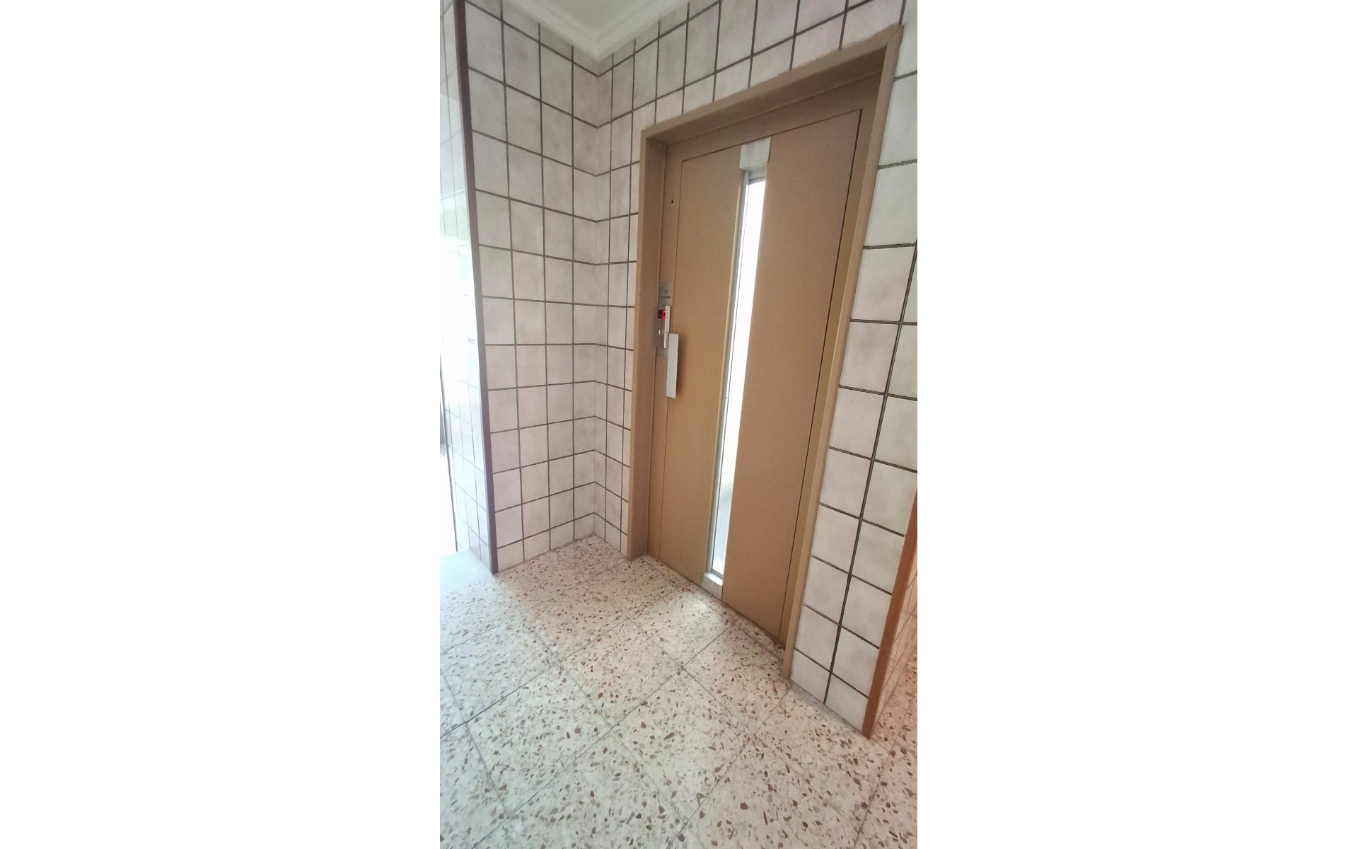 Resale - Apartment - Torrevieja - Torrevieja Centro