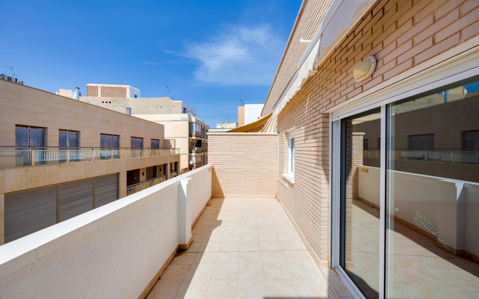 Resale - Apartment - Torrevieja - Torrevieja Centro